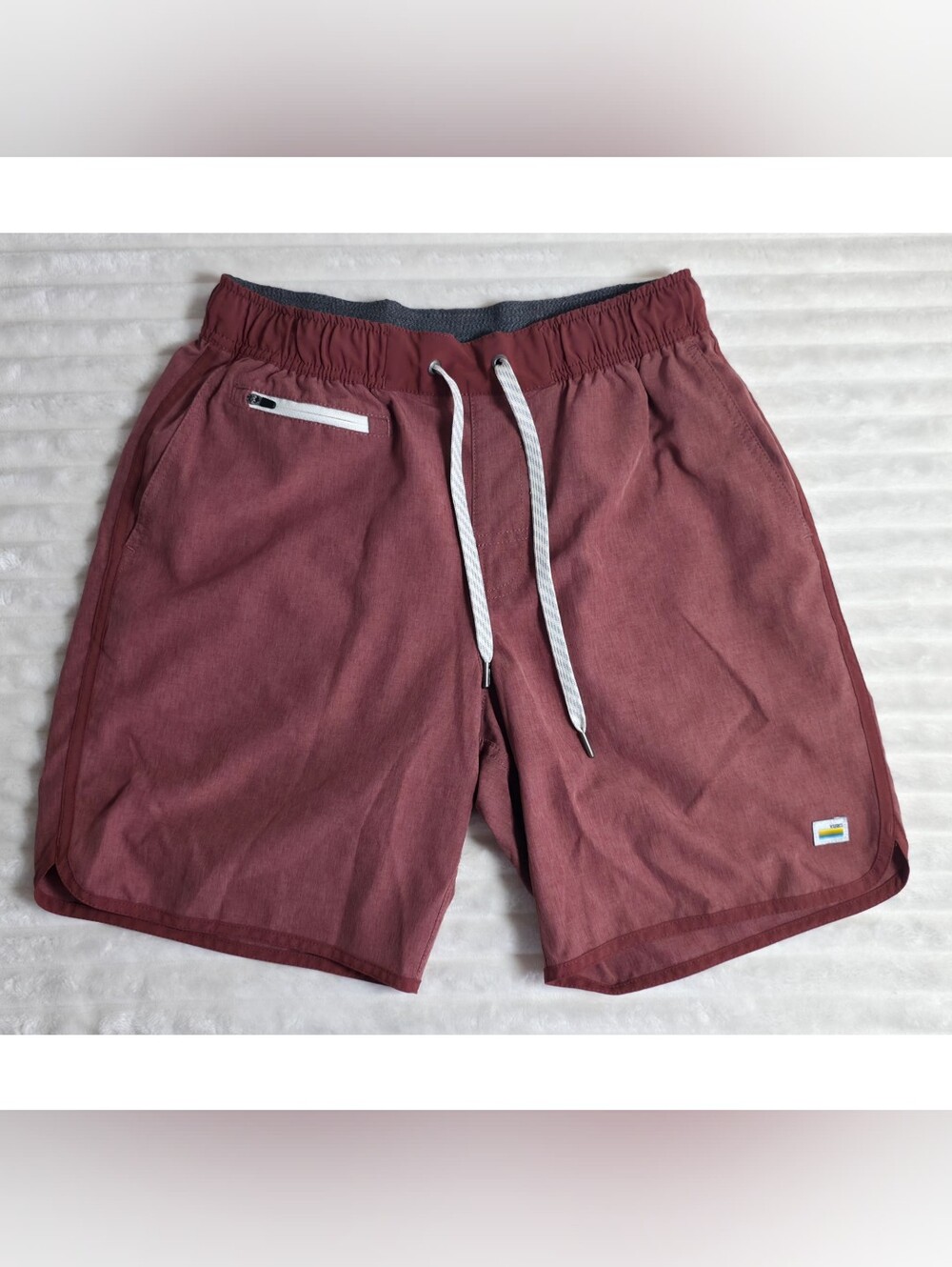 Vuori Men's Banks Short Unlined 7" Size Small Brick Color Elastic Waistband